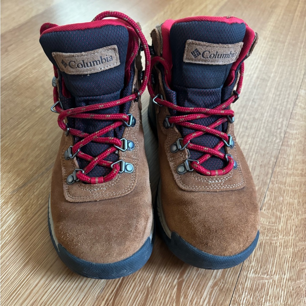 Columbia Women’s Brown Hiking Boots